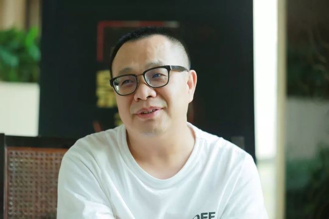 在世界中心呼唤爱