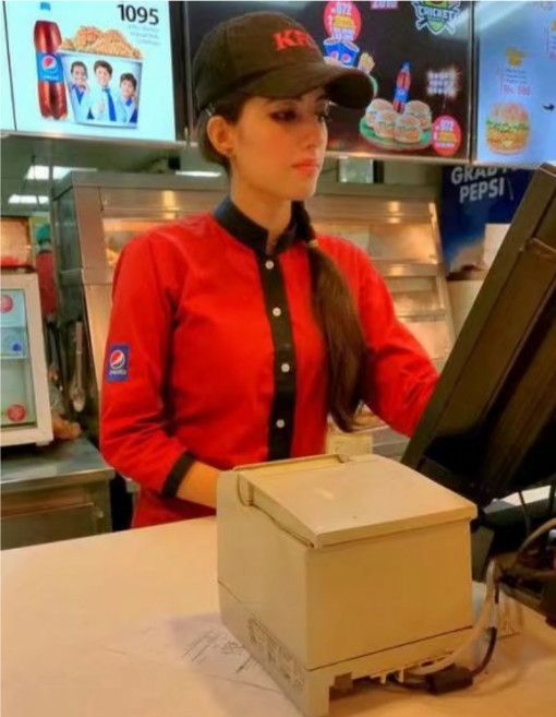 啦啦队之舞：女高中生用啦啦队舞蹈征服全美的真实故事