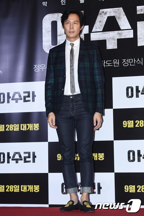 光荣之路上的狗